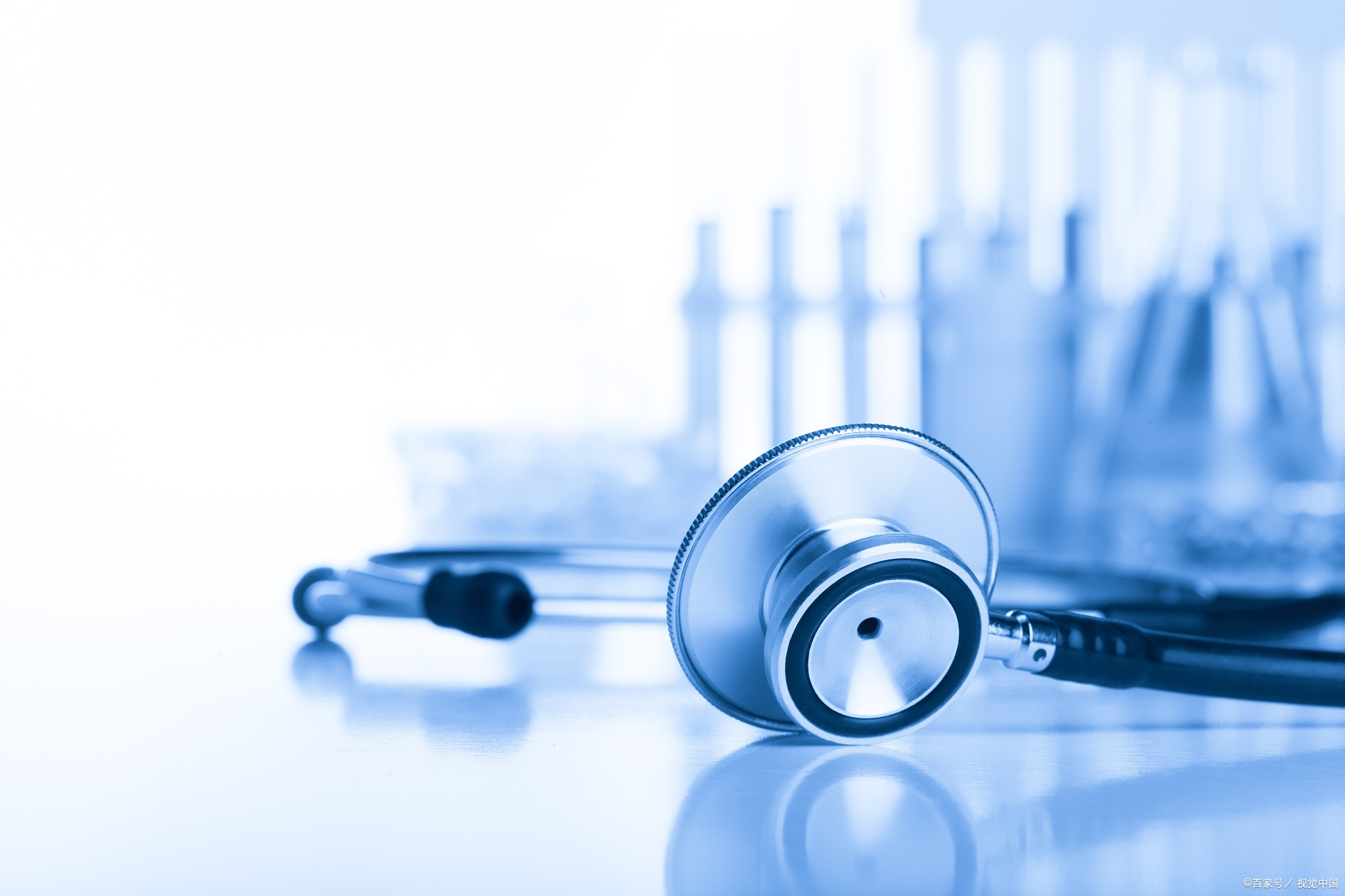 Suasmeninti medicinos prietaisai varo pritaikytą procedūrą